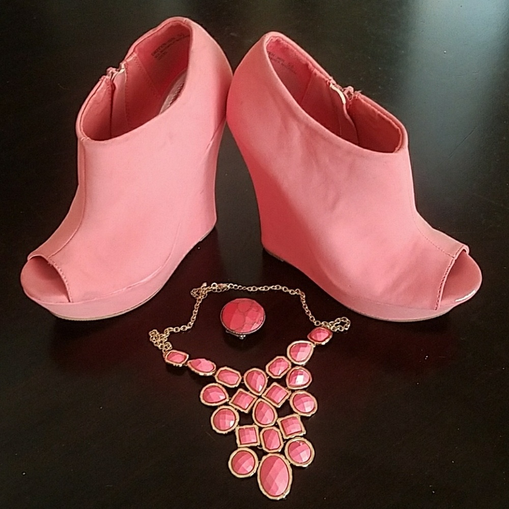 Platform Coral Wedges